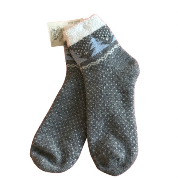 NWT a new day Women's Shoe Sz. 4-10 Gray/White/Blue Christmas Soft Cozy Socks - Picture 3 of 8